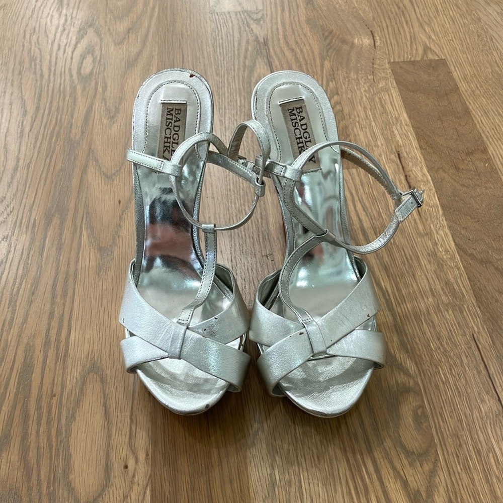 Badgley Mischka Women's Silver Leather Open Toe Formal Heels